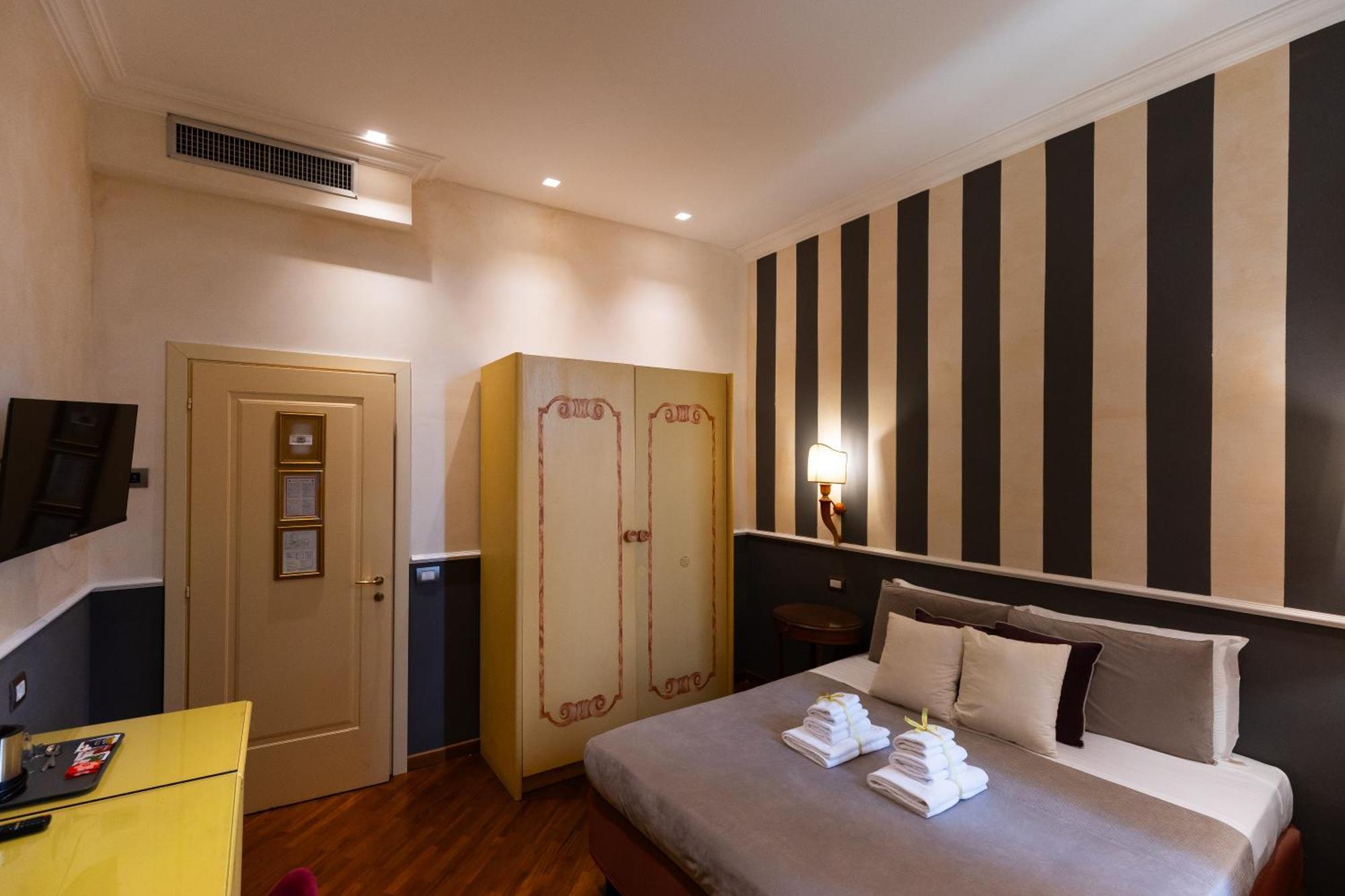 S.Maria Novella Dream Suites Florens Exteriör bild